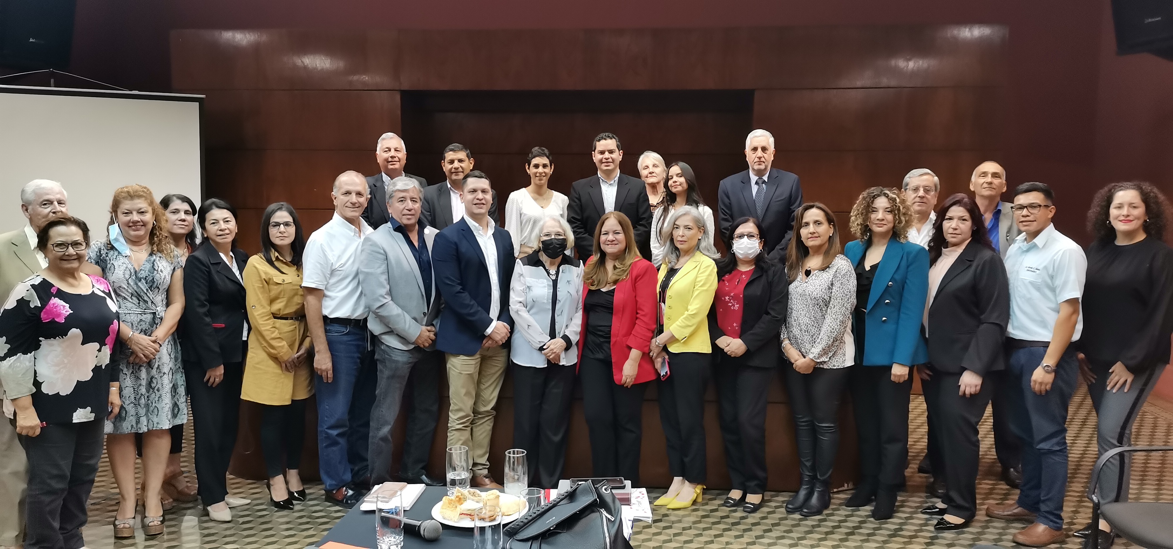 Foro Nacional de Servicios realizó Asamblea del sector privado