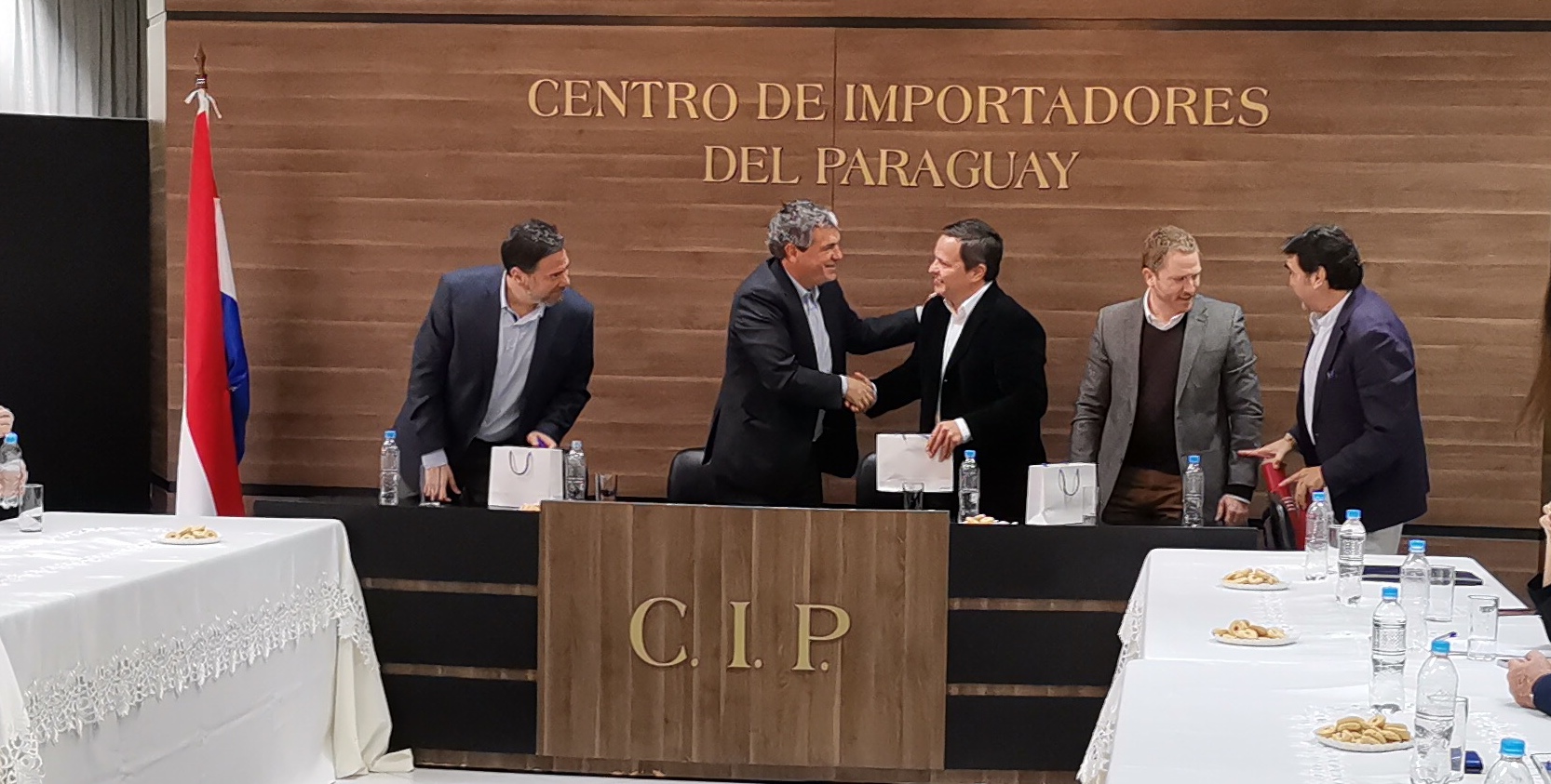 Paraguay y Uruguay buscan potenciar sus relaciones en comercio exterior