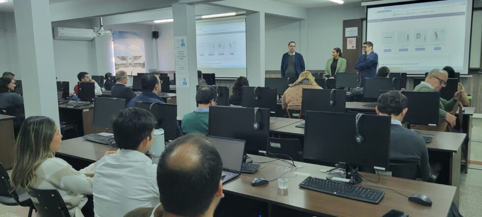 Gremios empresariales se reúnen con MITIC con el fin de lograr un portal de acceso a la información pública de referencia en la región y de relevancia para lograr el grado de inversión