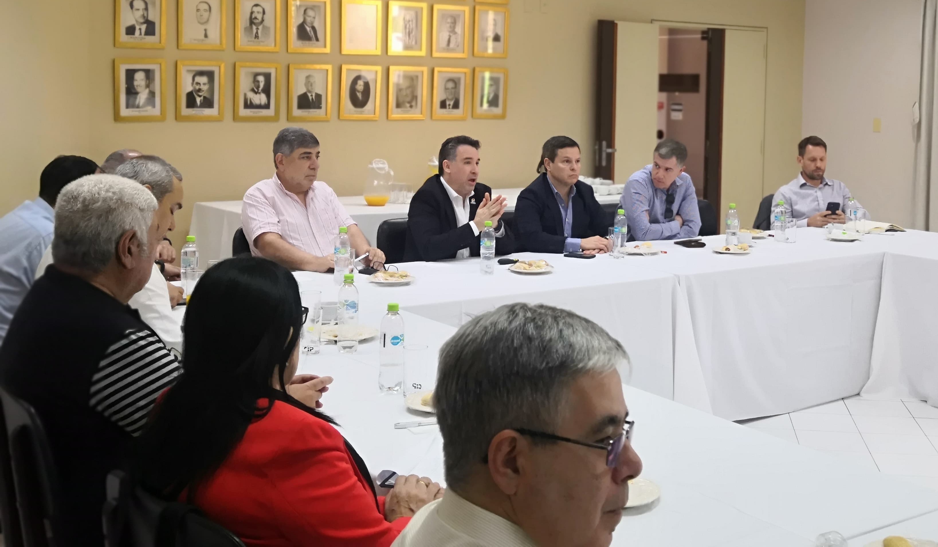 Directorio de la CNCSP se reunió con el Viceministro de Mipymes