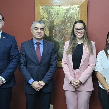 Costa Rica interesada en generar intercambios comerciales con Paraguay