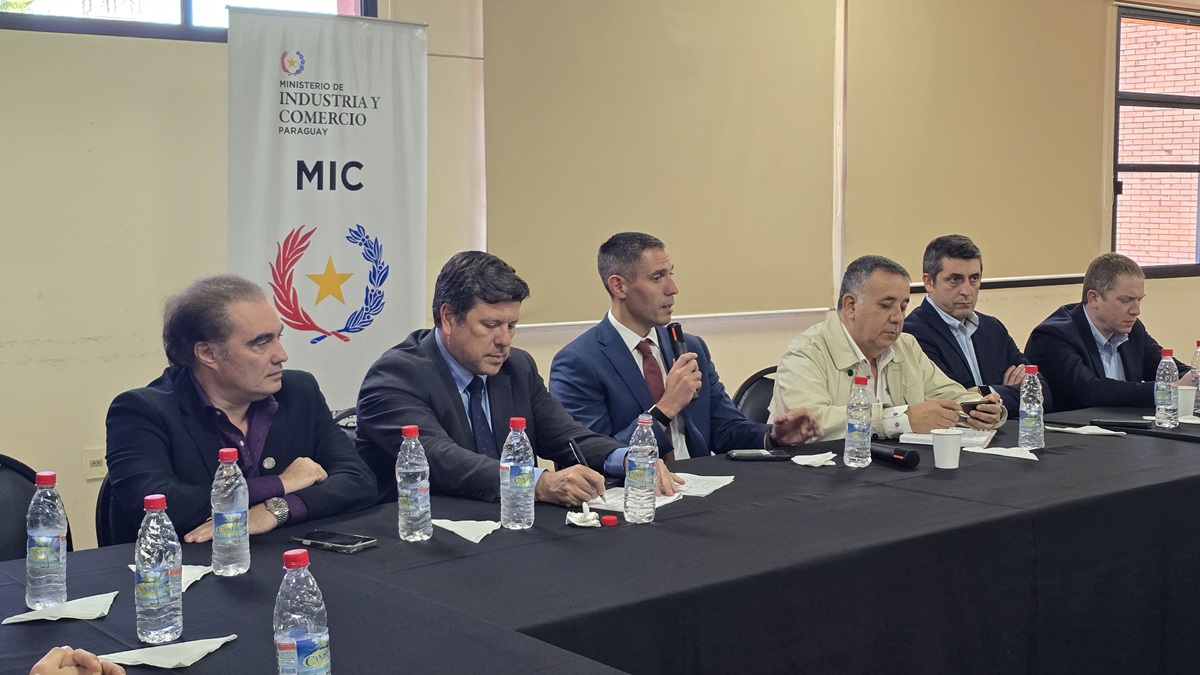 CNCSP dialogó con el titular del MIC y con el Viceministro de Industria sobre proyectos de ley clave para la inversión y la producción